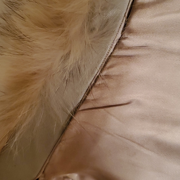 Fox Fur Saga Vest - Picture 15 of 16